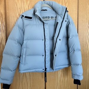 Aritzia Super Puff Shorty